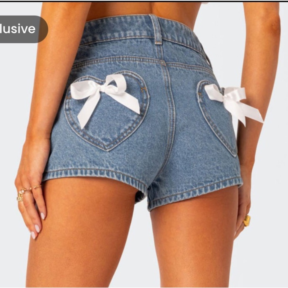 NWT Edikted Bow Pocket Washed Denim Shorts